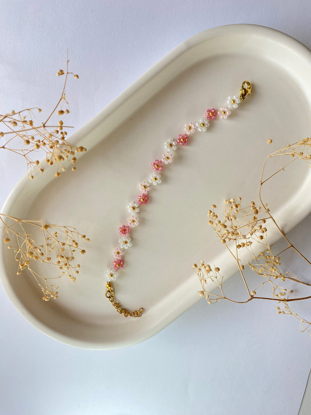Bracelet en perles – Fleur roses & blanches