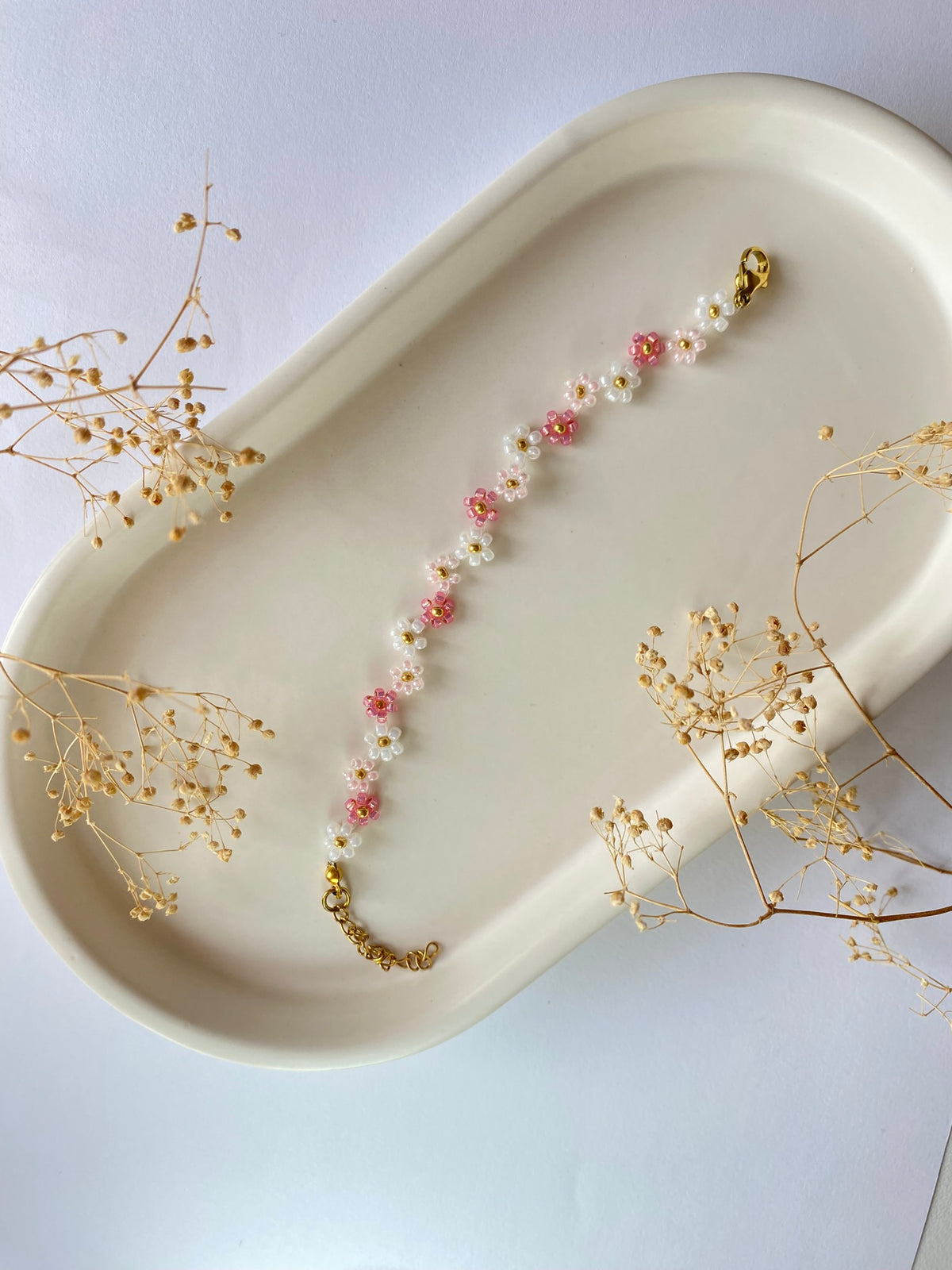 Bracelet en perles – Fleur roses & blanches